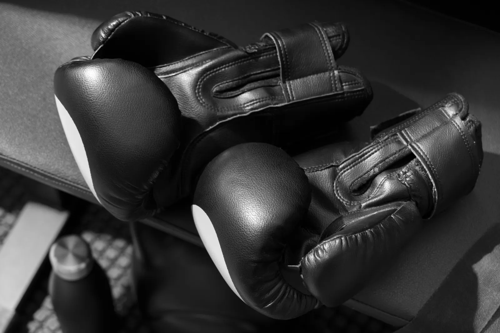 Par de luvas de boxe pretas